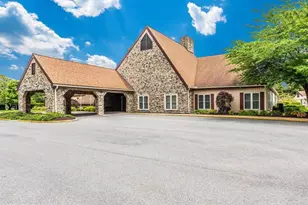 5661 Crabapple Dr, Frederick, MD 21703 - Photo 3