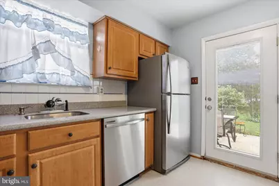 5661 Crabapple Drive, Frederick, MD 21703 - Photo 5