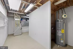 825 Dunbrooke Ct, Frederick, MD 21701 - Photo 31