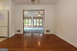 8121 Runnymeade Dr, Frederick, MD 21702 - Photo 9