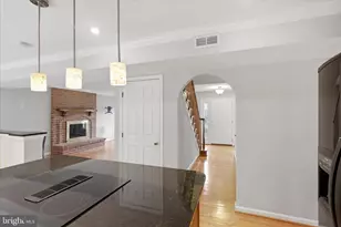 2405 Noble Manor Ln, Frederick, MD 21702 - Photo 9