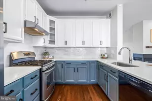 318 East Wainscot Drive, New Market, MD 21774 - Photo 5