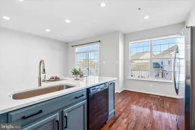 318 E Wainscot Drive, New Market, MD 21774 - Photo 7