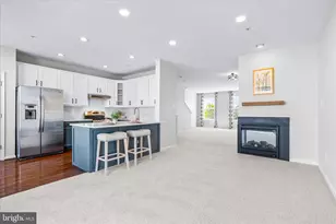 318 East Wainscot Drive, New Market, MD 21774 - Photo 3