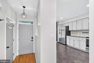 7123 Gresham Ct E, Frederick, MD 21703 - Photo 3