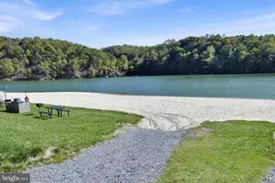 5927 Pecking Stone St, New Market, MD 21774 - Photo 25