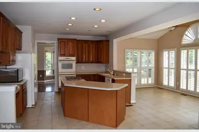 6 Hollow Creek Circle, Middletown, MD 21769 - Photo 5