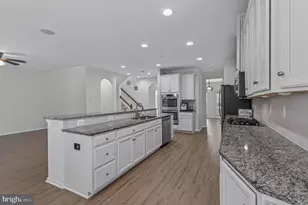 1423 Village Green Way, Brunswick, MD 21716 - Photo 21