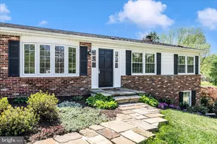 5811 Corporal Jones Ct, Mount Airy, MD 21771 - Photo 3
