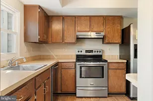 5757 Sunset View Ln, Frederick, MD 21703 - Photo 9