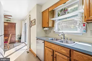 304 Washington St, Middletown, MD 21769 - Photo 13