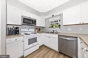 6107 Pine Ridge Terrace, Frederick, MD 21701 - Photo 11