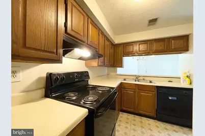 812 Stratford Way #J, Frederick, MD 21701 - Photo 9