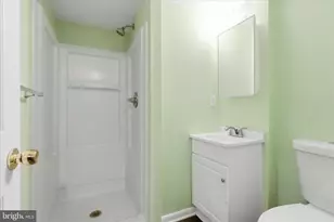 1090 E Thornhill Pl, Frederick, MD 21703 - Photo 21