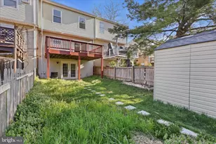 1090 E Thornhill Pl, Frederick, MD 21703 - Photo 35