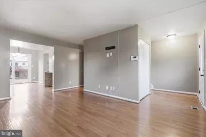 1090 E Thornhill Place, Frederick, MD 21703 - Photo 5