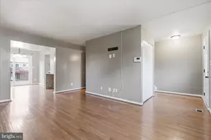 1090 E Thornhill Pl, Frederick, MD 21703 - Photo 5