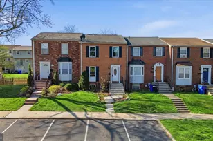 1090 E Thornhill Pl, Frederick, MD 21703 - Photo 1