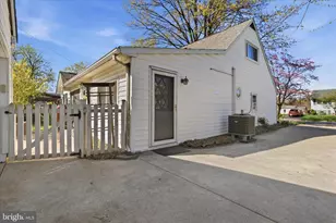 294 Pinoak Dr, Frederick, MD 21701 - Photo 5