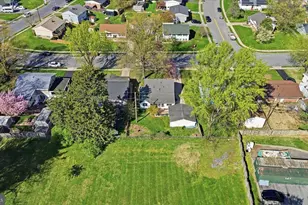 294 Pinoak Dr, Frederick, MD 21701 - Photo 9