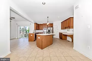 100 Sunlight Dr, Frederick, MD 21702 - Photo 5