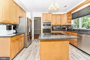 1033 Bexhill Dr, Frederick, MD 21702 - Photo 13