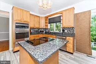 1033 Bexhill Dr, Frederick, MD 21702 - Photo 17