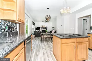 1033 Bexhill Dr, Frederick, MD 21702 - Photo 15