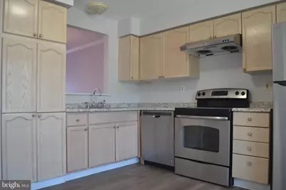 7104 Collinsworth Place, Frederick, MD 21703 - Photo 5