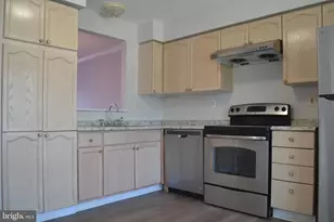 7104 Collinsworth Pl, Frederick, MD 21703 - Photo 5