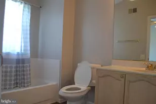 7104 Collinsworth Pl, Frederick, MD 21703 - Photo 9