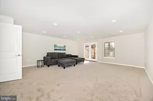 5812 Rochefort St, Ijamsville, MD 21754 - Photo 37