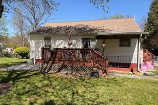 9549 Fingerboard Rd, Ijamsville, MD 21754 - Photo 5