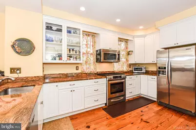 106 W 3rd Street W, Frederick, MD 21701 - Photo 9
