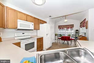 2513 Shelley Cir, Frederick, MD 21702 - Photo 13