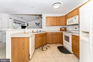 2513 Shelley Cir, Frederick, MD 21702 - Photo 15