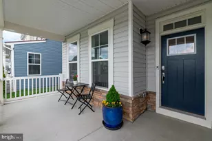 1004 Village Green Way, Brunswick, MD 21716 - Photo 5