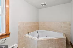 218 N Delaware Ave, Brunswick, MD 21716 - Photo 33