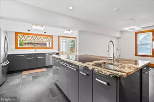 218 N Delaware Ave, Brunswick, MD 21716 - Photo 17