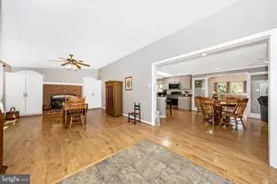 5910 Lawrence Ct, Adamstown, MD 21710 - Photo 5