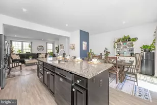 10643 Brewerton Ln, New Market, MD 21774 - Photo 11