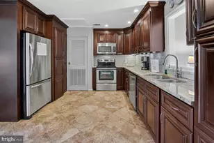 613 Charles St, Frederick, MD 21701 - Photo 9