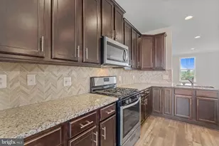 5907 Garden Walk Dr, Frederick, MD 21703 - Photo 15