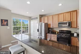 322 East Wainscot Drive, New Market, MD 21774 - Photo 17
