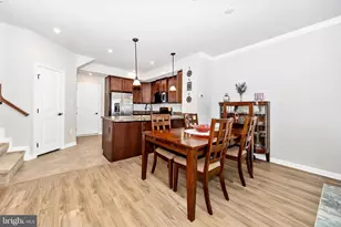 6032 Forum Sq, Frederick, MD 21703 - Photo 9
