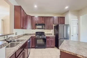 2054 Spring Run Cir, Frederick, MD 21702 - Photo 7
