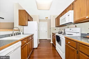 5601 Avonshire Pl, Frederick, MD 21703 - Photo 11