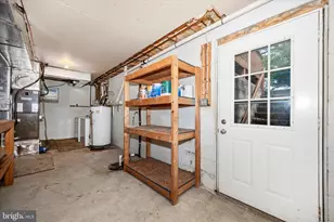 205 E G St, Brunswick, MD 21716 - Photo 35