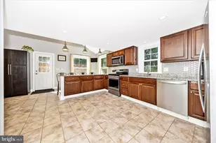 9401 Baltimore Rd, Frederick, MD 21704 - Photo 11