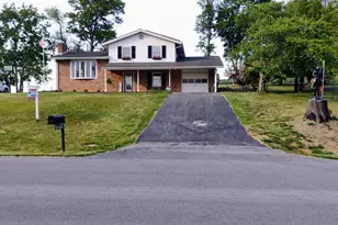 4510 Willow Tree Dr, Middletown, MD 21769 - Photo 1